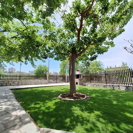 Апартаменты Studios Platanes *