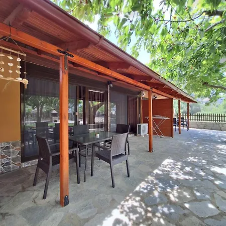 Studios Platanes Апартаменты