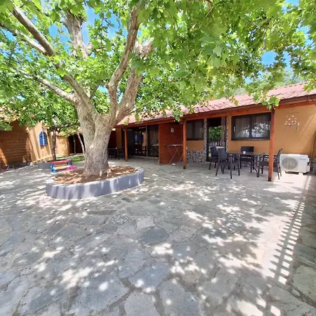 Platanes Apartament Skála Marión